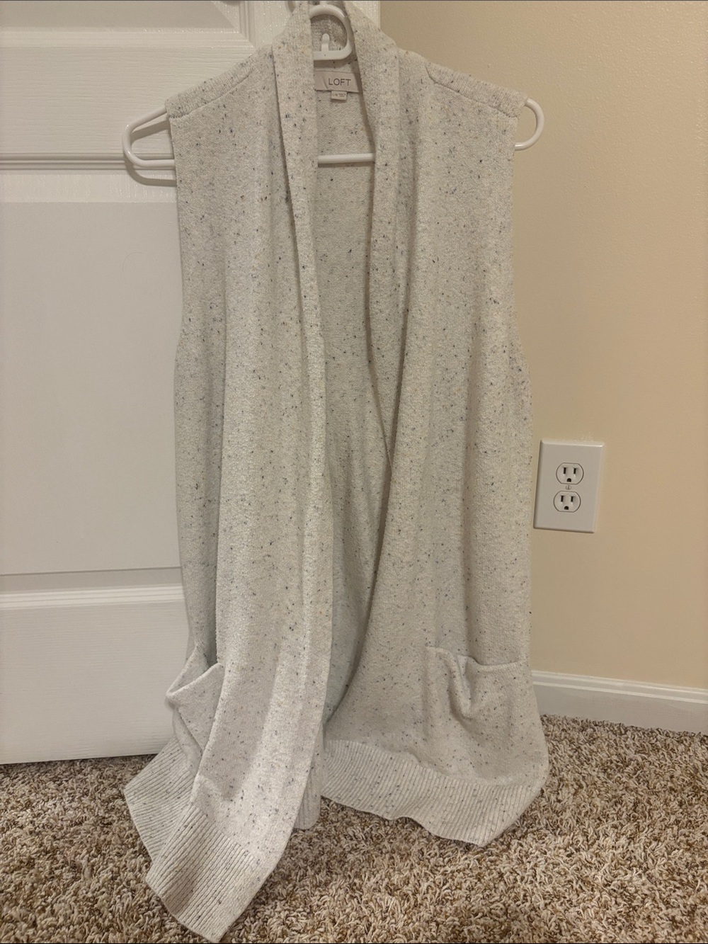 LOFT Blue and Yellow Speckled Open Front Knit Vest - Off White